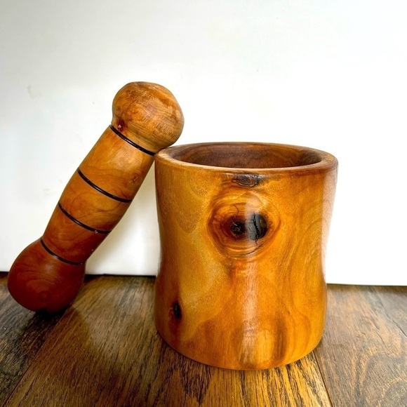 MADE IN MONTANA Walnut Mortar and Pestle - Picture 1 of 8